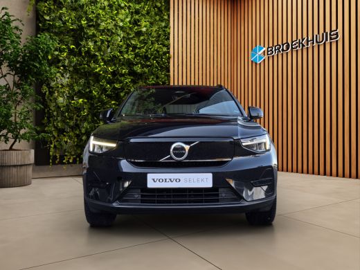 Volvo  XC40 Recharge Core | Camera | CarPlay | Lane Keeping | Climate | 19" Velgen ActivLease financial lease