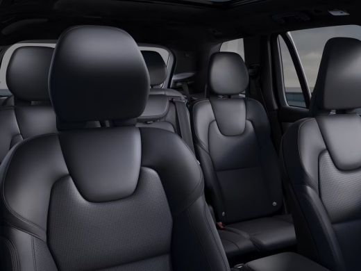 Volvo  XC90 T8 455PK Black Ed. Executive Edition | luchtvering | B&W Audio | Gelam Glas | Getint Glas | Trekhaak ActivLease financial lease