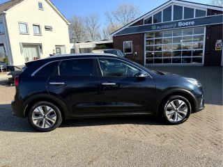 Kia e-Niro ExecutiveLine 64 kWh App Connect, Leer, Camera, Stoel/Stuur Verwarming