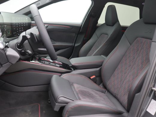 Audi A6 Avant 2.0 e-hybrid quattro S edition Competition 367PK Tech Pro, trekhaak, elek. stoelen, head-up... ActivLease financial lease