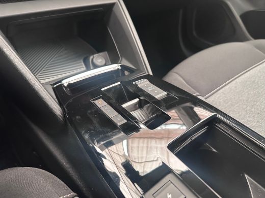 Citroën &euml;-C4 Feel 50 kWh Camera | Carplay | Cruise | Clima | 17LMV | LED | Bluetooth | | Autonomous Emergency ... ActivLease financial lease