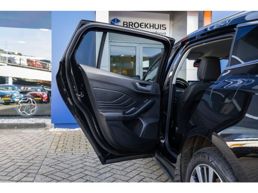 Ford Focus 1.0 EcoBoost Hybrid Vignale | 155pk! | Uniek/full options! | Trekhaak | Leder | Adap cruise | App... ActivLease financial lease