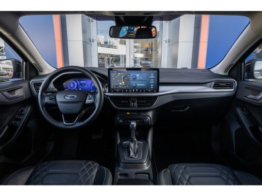 Ford Focus 1.0 EcoBoost Hybrid Vignale | 155pk! | Uniek/full options! | Trekhaak | Leder | Adap cruise | App... ActivLease financial lease