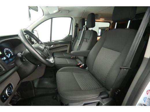 Ford Transit Custom 2.0 TDCI L2H1 | DC | 2800kg Trekgew. | 6 Zits | Airco | Cruise | Parkeersensoren ActivLease financial lease