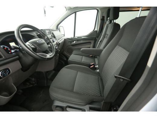 Ford Transit Custom 2.0 TDCI L2H1 | DC | 2800kg Trekgew. | 6 Zits | Airco | Cruise | Parkeersensoren ActivLease financial lease