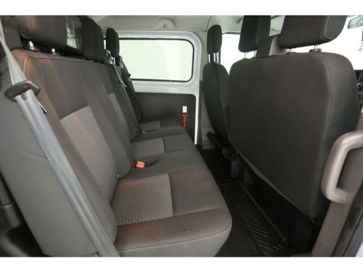 Ford Transit Custom 2.0 TDCI L2H1 | DC | 2800kg Trekgew. | 6 Zits | Airco | Cruise | Parkeersensoren ActivLease financial lease
