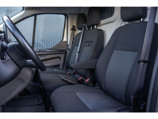 Ford Transit Custom L2H1 | 130pk | Automaat | LED | Camera | Stoelverw. | Cruise | Airco ActivLease financial lease