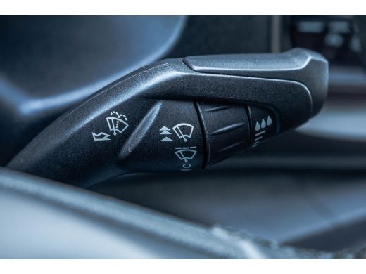 Ford Transit Custom L2H1 | 130pk | Automaat | LED | Camera | Stoelverw. | Cruise | Airco ActivLease financial lease