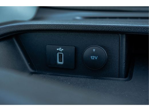 Ford Transit Custom L2H1 | 130pk | Automaat | LED | Camera | Stoelverw. | Cruise | Airco ActivLease financial lease