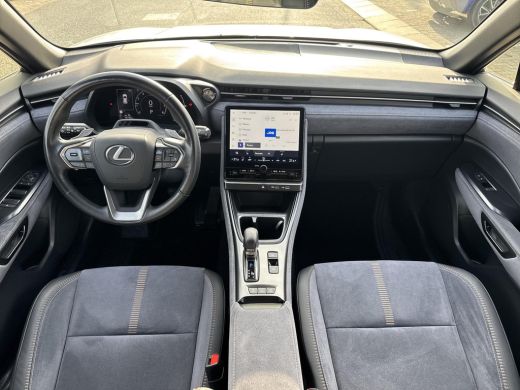 Lexus LBX Cool 2WD | 06-10141018 Voor meer informatie ActivLease financial lease