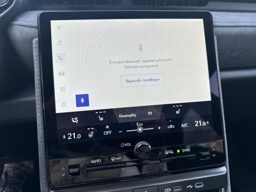 Lexus LBX Cool 2WD | 06-10141018 Voor meer informatie ActivLease financial lease