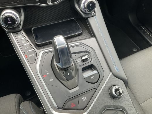 Lynk & Co 01 1.5 262pk Plug-in Carplay Adapt.Cruise Black ActivLease financial lease