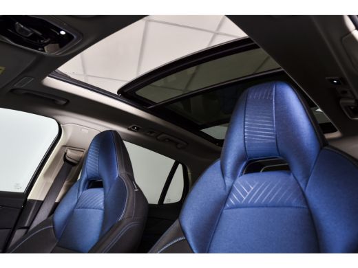 Lynk & Co 01 1.5 PHEV 261PK MY22 | 360 Camera | S/K-panodak | Adapt. Cruise | Memory | Elek. klep | LM 20" | 0388 ActivLease financial lease