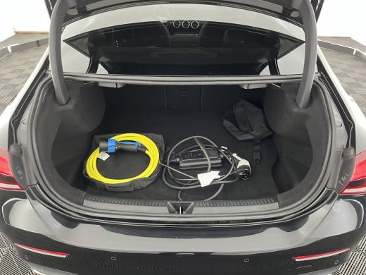 Mercedes-Benz A-Klasse 250 e AMG Limited Business Solution (Plug-In) (INCL-BTW) *PANO | LEATHER-MICROFIBRE | FULL-LED | ... ActivLease financial lease