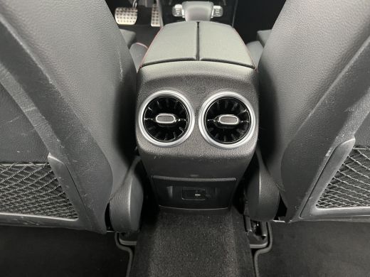 Mercedes-Benz A-Klasse 250 e AMG Limited Business Solution (Plug-In) (INCL-BTW) *PANO | LEATHER-MICROFIBRE | FULL-LED | ... ActivLease financial lease