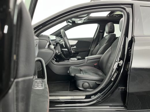 Mercedes-Benz A-Klasse 250 e AMG Limited Business Solution (Plug-In) (INCL-BTW) *PANO | LEATHER-MICROFIBRE | FULL-LED | ... ActivLease financial lease