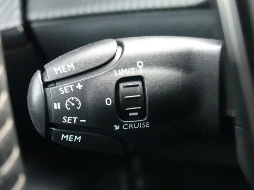 Peugeot 2008 1.2 PureTech Active | APPLE CARPLAY / ANDROID AUTO | PARKEERSENSOREN | ActivLease financial lease