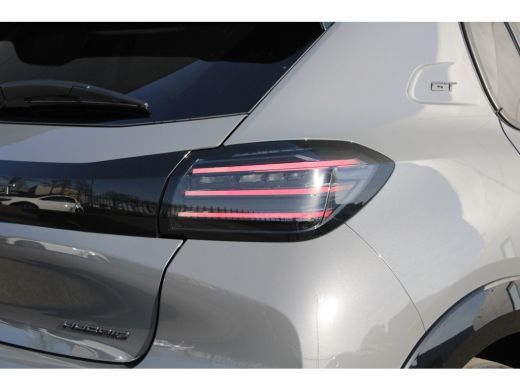 Peugeot 208 Hybrid 100 e-DCS6 GT | Automaat | Navi by app | Panoramadak | Camera | Apple carplay | 7.000km | ... ActivLease financial lease