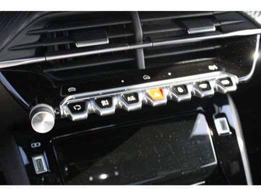 Peugeot 208 Hybrid 100 e-DCS6 GT | Automaat | Navi by app | Panoramadak | Camera | Apple carplay | 7.000km | ... ActivLease financial lease
