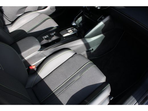 Peugeot 208 Hybrid 100 e-DCS6 GT | Automaat | Navi by app | Panoramadak | Camera | Apple carplay | 7.000km | ... ActivLease financial lease