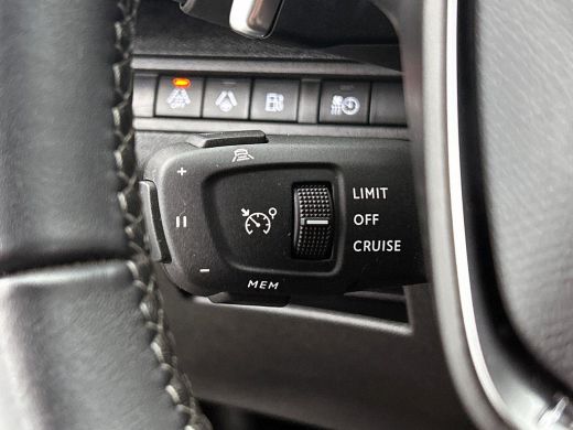 Peugeot 3008 1.6 HYbrid 225 Allure CAMERA | AD-CRUISE | NAVI & CARPLAY ActivLease financial lease