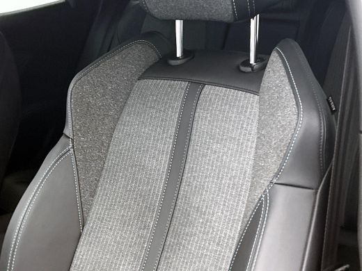 Peugeot 3008 1.6 HYbrid 225 Allure CAMERA | AD-CRUISE | NAVI & CARPLAY ActivLease financial lease