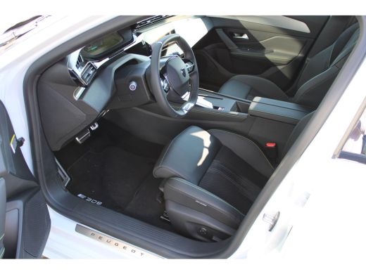 Peugeot e-308 GT Avantage EV 54 kWh AGR-Stoelen | Massage Functie | Stoel/Stuurverwarming | Elektrische Achterklep ActivLease financial lease