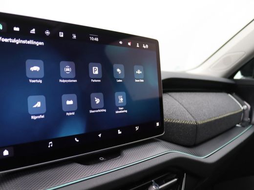 Skoda Kodiaq 1.5 TSI PHEV Business Edition Plus 204PK DSG Pano-Schuifdak, Trekhaak, 19" LM Velgen, Matrix LED-... ActivLease financial lease