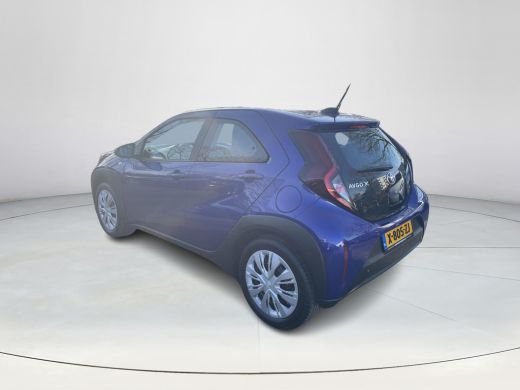 Toyota Aygo 1.0 VVT-i MT Play Toyota Aygo X 1.0 VVT-i MT play ActivLease financial lease