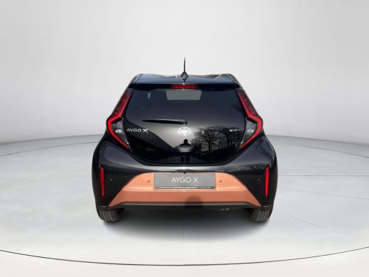 Toyota Aygo Hybrid 115 pulse ActivLease financial lease