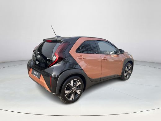 Toyota Aygo Hybrid 115 pulse ActivLease financial lease