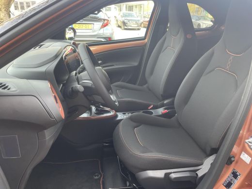 Toyota Aygo Hybrid 115 pulse ActivLease financial lease