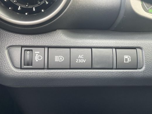 Toyota C-HR 2.0 Plug-in Hybrid 220 Dynamic ActivLease financial lease