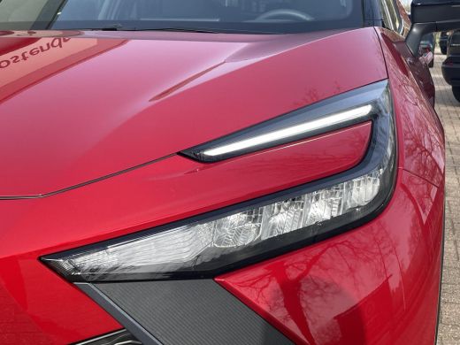 Toyota C-HR 2.0 Plug-in Hybrid 220 Dynamic ActivLease financial lease