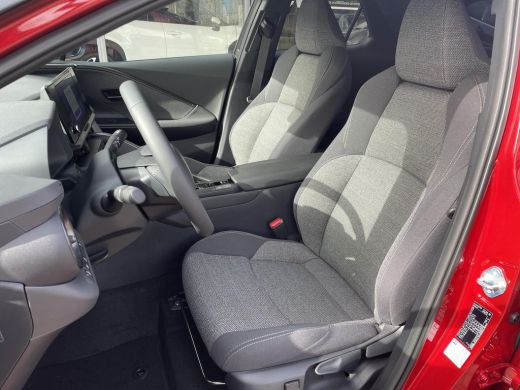 Toyota C-HR 2.0 Plug-in Hybrid 220 Dynamic ActivLease financial lease