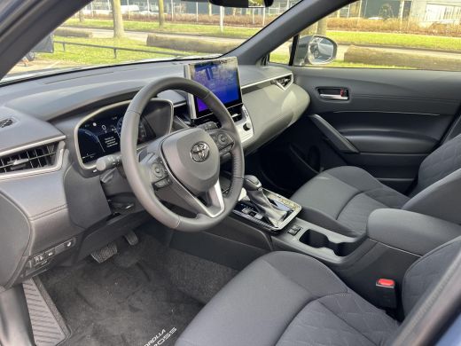 Toyota Corolla Cross Hybrid 140 Dynamic ActivLease financial lease