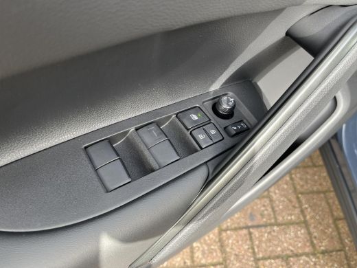 Toyota Corolla Cross Hybrid 140 Dynamic ActivLease financial lease