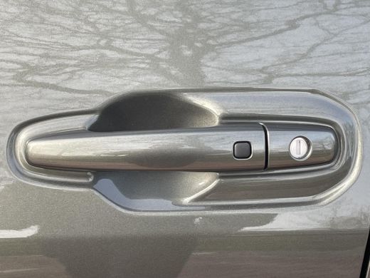 Toyota Urban Cruiser Dynamic 61 kWh ActivLease financial lease