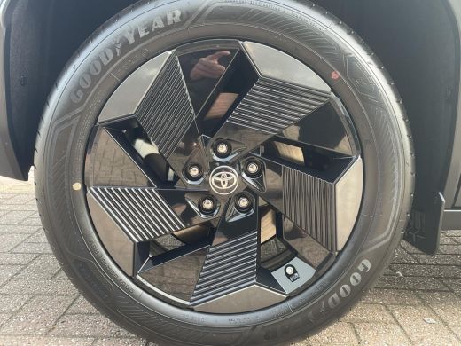 Toyota Urban Cruiser Dynamic 61 kWh ActivLease financial lease