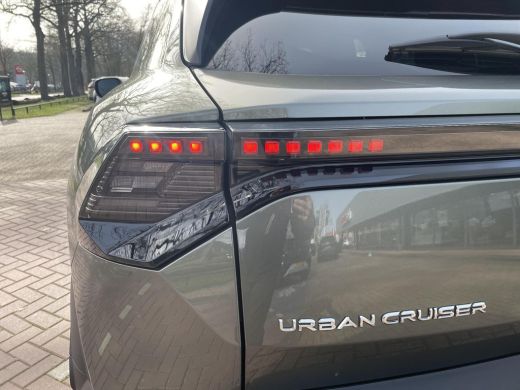 Toyota Urban Cruiser Dynamic 61 kWh ActivLease financial lease