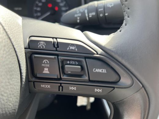 Toyota Yaris 1.5 Hybrid 115 Active ActivLease financial lease