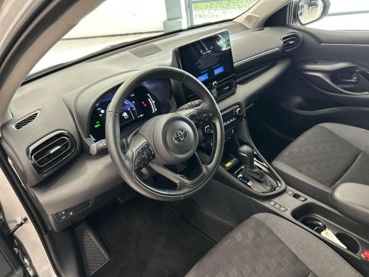 Toyota Yaris 1.5 Hybrid 115 Dynamic ActivLease financial lease