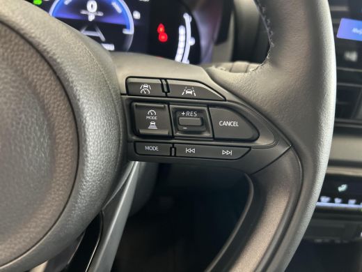 Toyota Yaris 1.5 Hybrid 115 Dynamic ActivLease financial lease