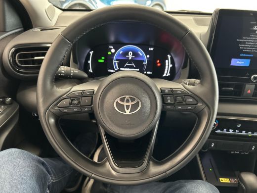 Toyota Yaris 1.5 Hybrid 115 Dynamic ActivLease financial lease