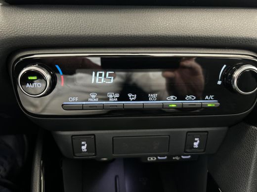 Toyota Yaris 1.5 Hybrid 115 Dynamic ActivLease financial lease