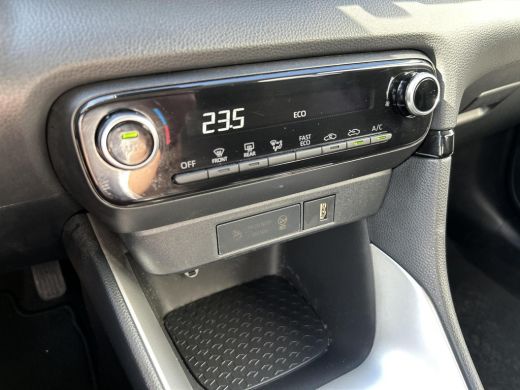 Toyota Yaris 1.5 Hybrid Active (Navigatie) ActivLease financial lease