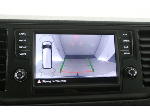 Volkswagen Crafter 2.0 TDI L3H3 140PK | Aut. | Airco | Camera | Adap. Cruise | Trekhaak | Carplay | Parkeersens. ActivLease financial lease