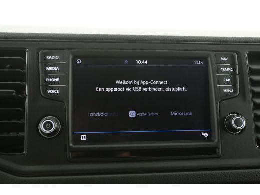 Volkswagen Crafter 2.0 TDI L3H3 140PK | Aut. | Airco | Camera | Adap. Cruise | Trekhaak | Carplay | Parkeersens. ActivLease financial lease