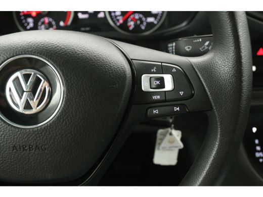 Volkswagen Crafter 2.0 TDI L3H3 140PK | Aut. | Airco | Camera | Adap. Cruise | Trekhaak | Carplay | Parkeersens. ActivLease financial lease