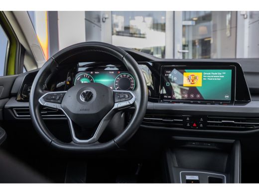 Volkswagen Golf 1.4 eHybrid Style | Massage stoel+ verwarming | Camera | Apple Carplay/Android Auto | Cruise adap... ActivLease financial lease